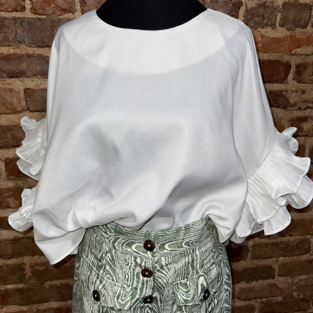 OntWelfth NWT Pleated Ruffle Sleeve Top Sz L Zip Back Oversized So Pretty Chic - Picture 1 of 8